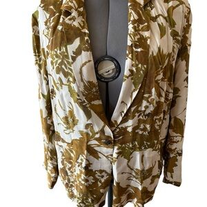 Amour Vert Botanical Print Blazer in Olive and Cream